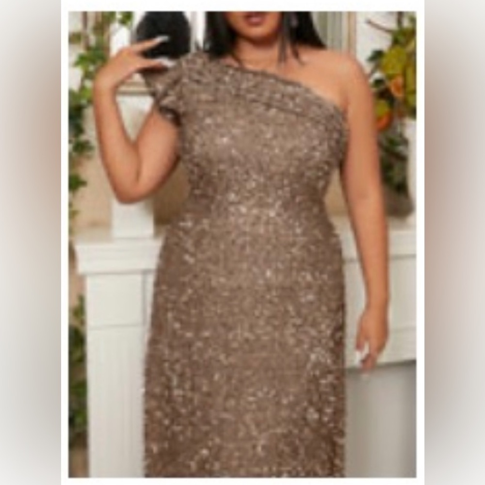 Lulu’s sequence A-Line formal gown